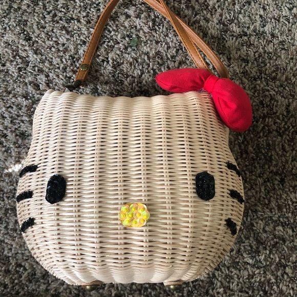 Hello Kitty Woven Shoulder Bag with Red Bow - Picture 4 of 9